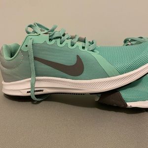 Brand new without tags women’s green Nike sneakers size 6.5